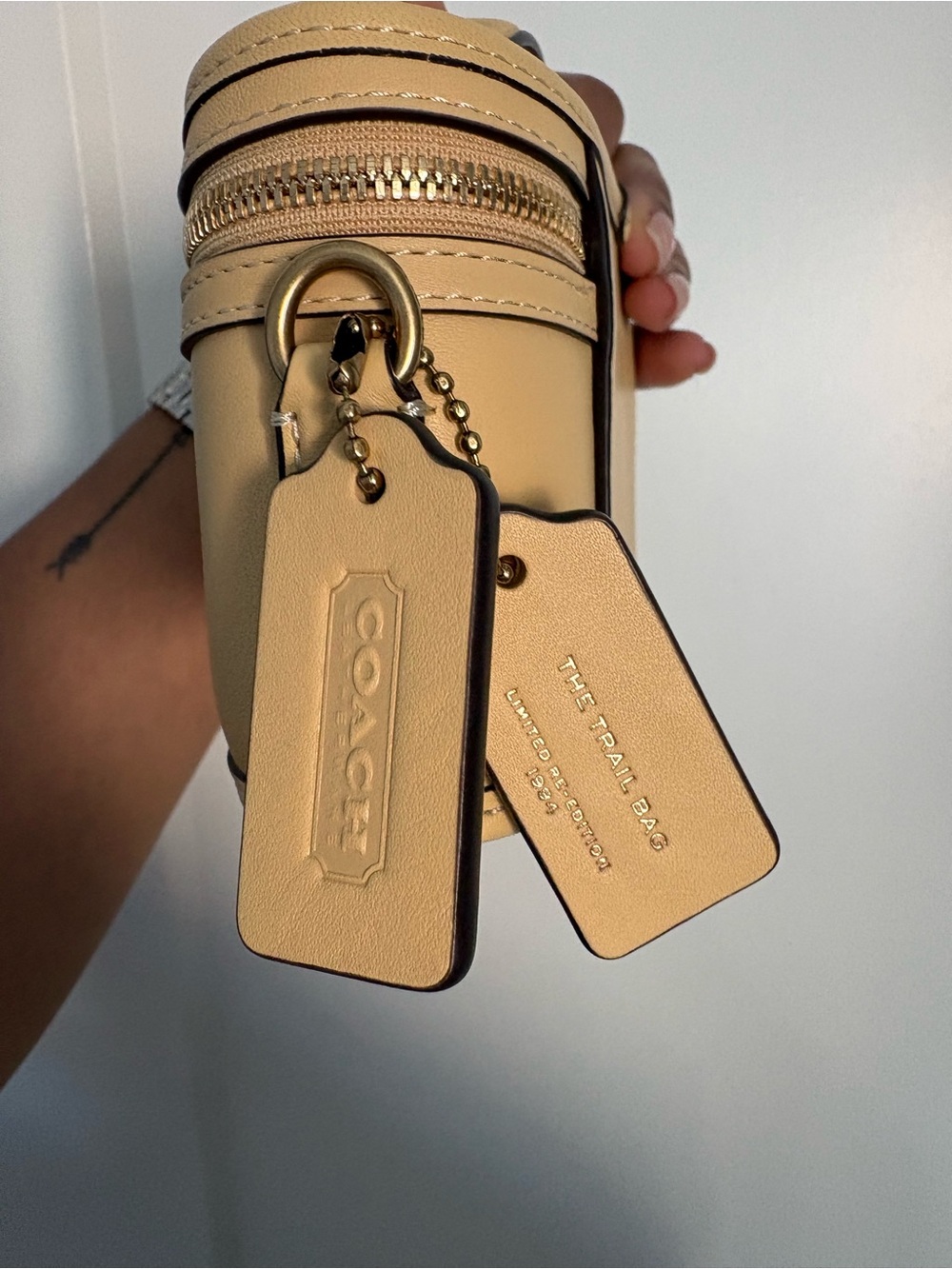 Coach Trail Bag 15 in Vanilla - Picture 7 of 10